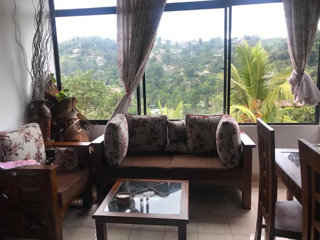 Luxury Apartment The Walkers Nest Kandy Exterior foto