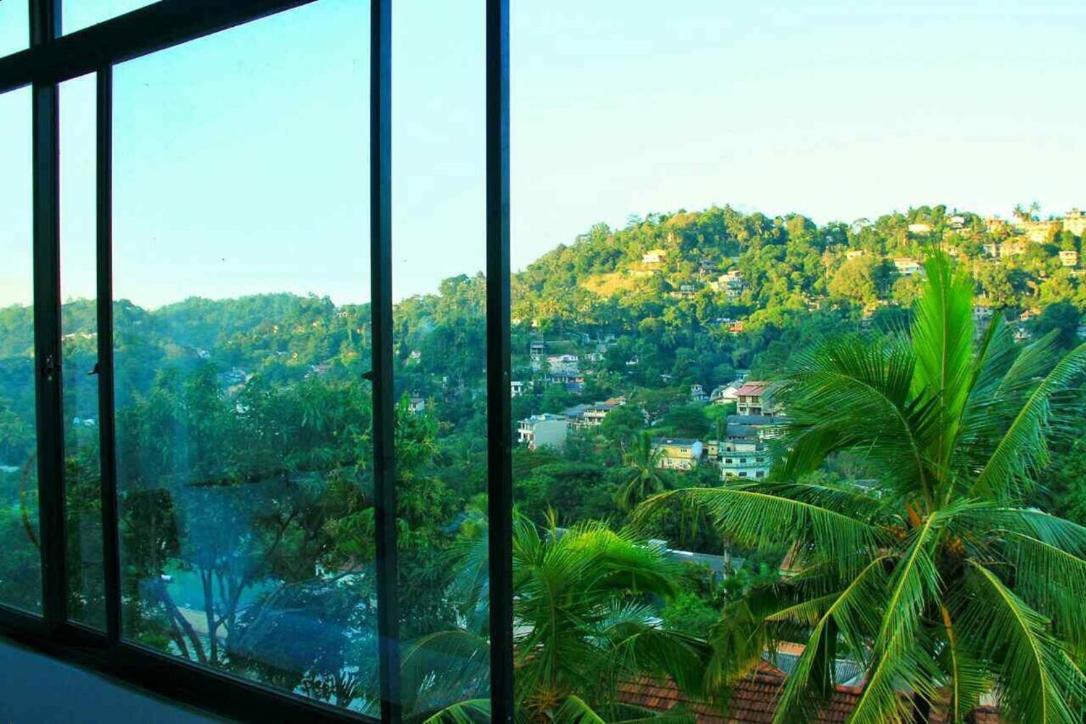 Luxury Apartment The Walkers Nest Kandy Exterior foto